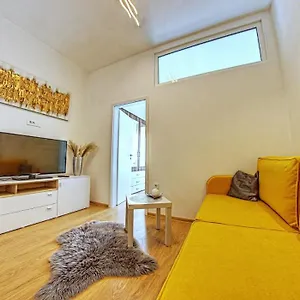  Apartman Caligula Center